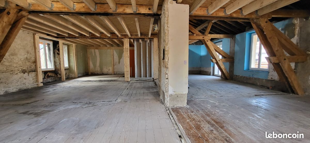 Appartement 6 pièces 135 m² · à Pontarlier · 135 m² · 190 000 €