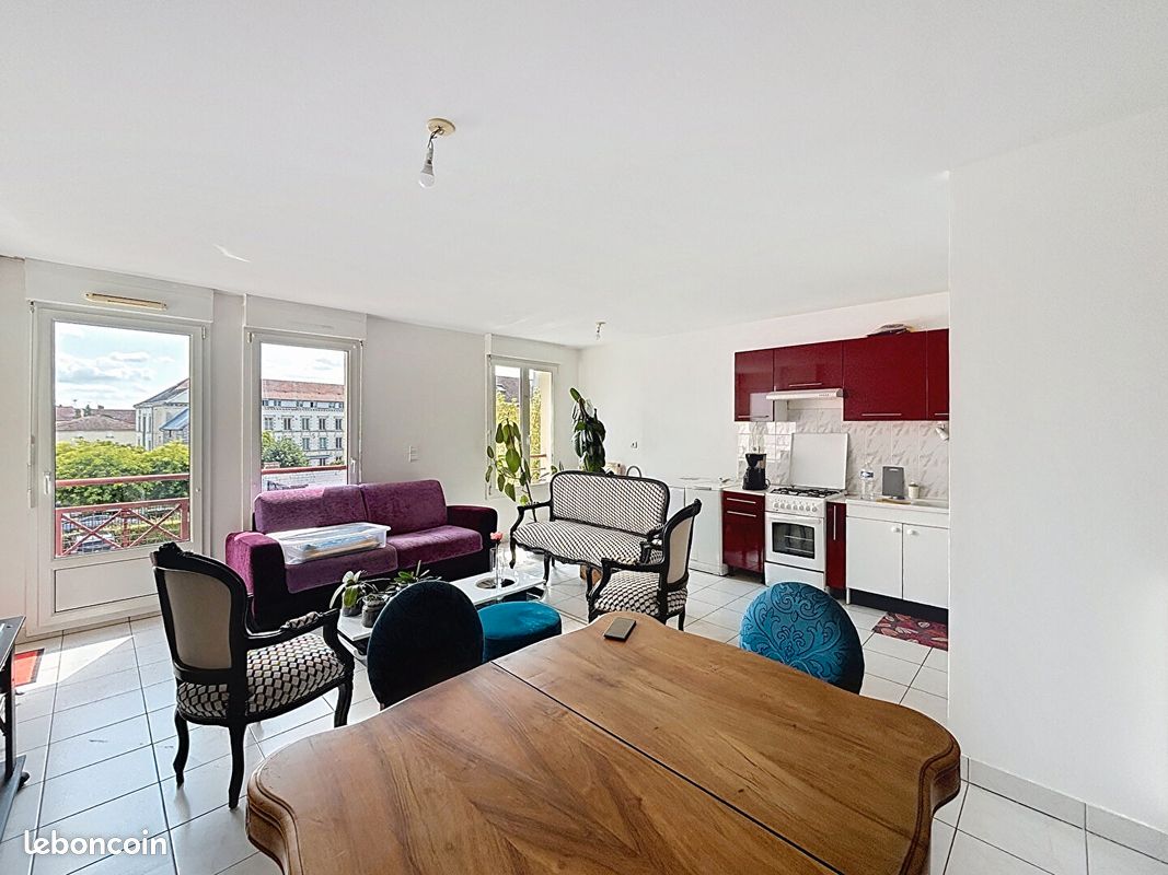 Appartement a louer chalons-en-champagne - 3 pièce(s) - 87 m2 - Surfyn
