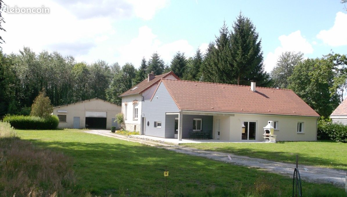 Maison 7 pièces 216 m² · à Bruyères-Et-Montbérault · 216 m² · 385 000 €