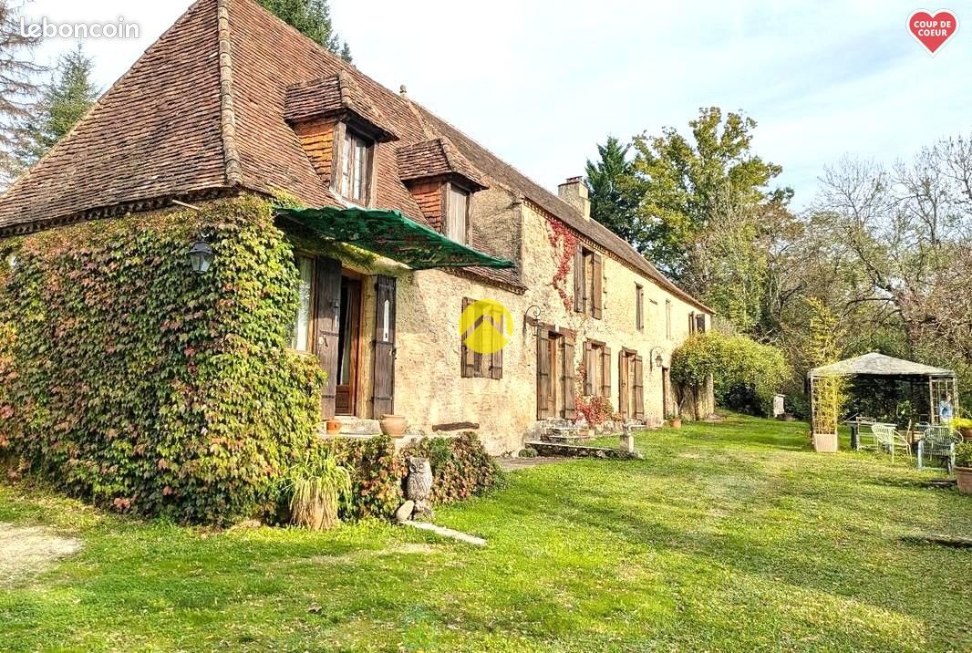 Maison 7 pièces 217 m² · à Coux Et Bigaroque-Mouzens · 217 m² · 449 000 €