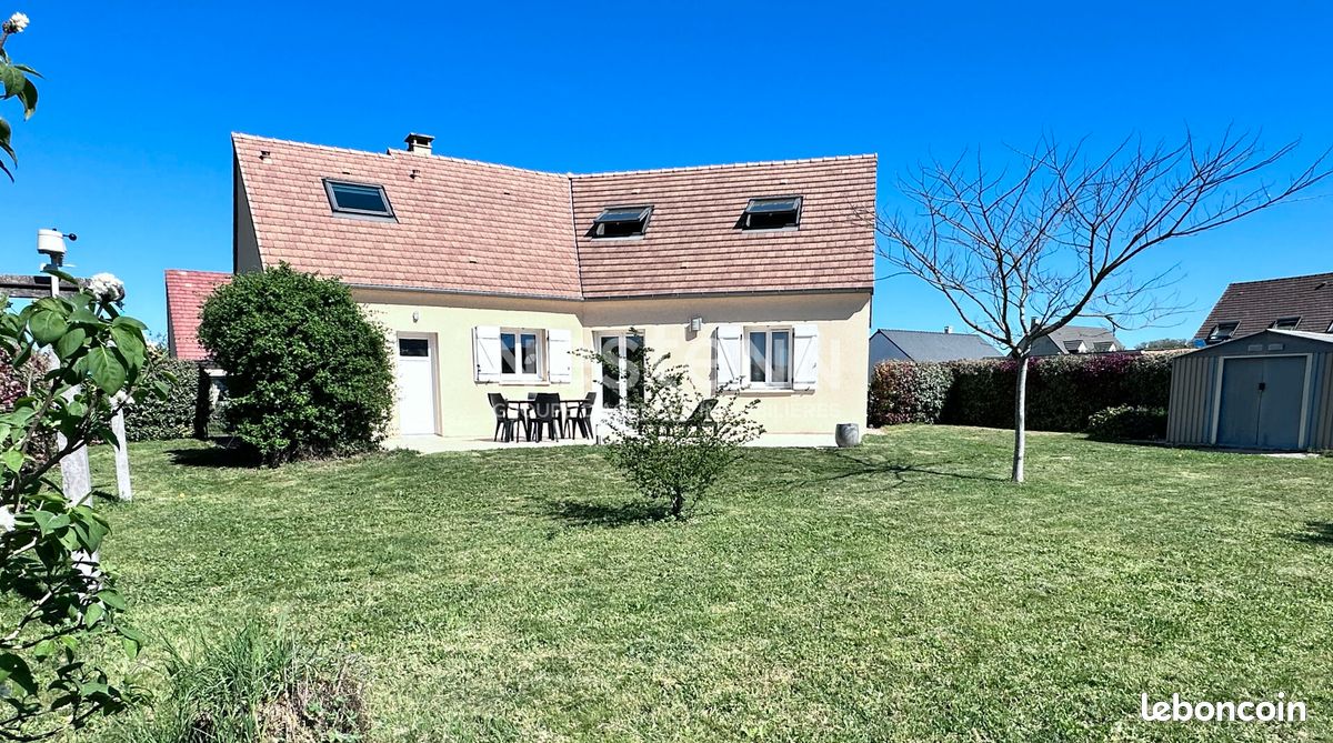 Maison 5 pièces 116 m² · à Mayet · 116 m² · 232 200 €