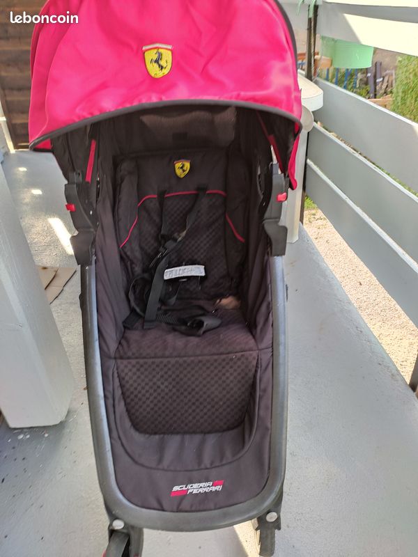 Poussette complete marque ferrari (image 1)