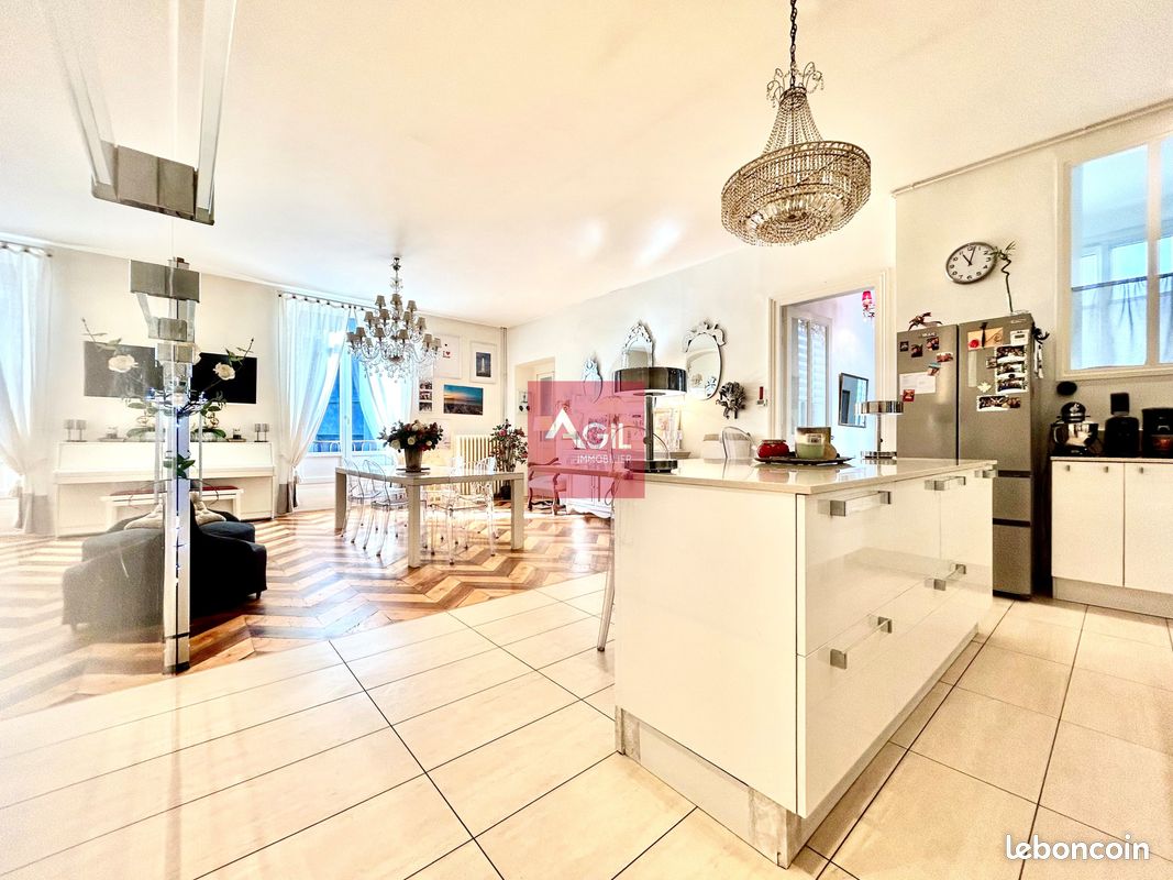 Appartement 7 pièces 259 m² · à Grenoble · 259 m² · 659 000 €