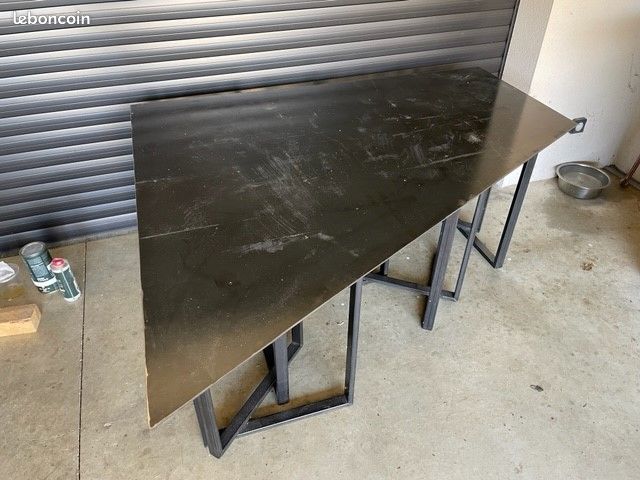 Pied de table industrielle (image 1)