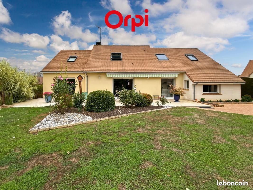 Maison 6 pièces 162 m² · à Changé · 162 m² · 369 100 €