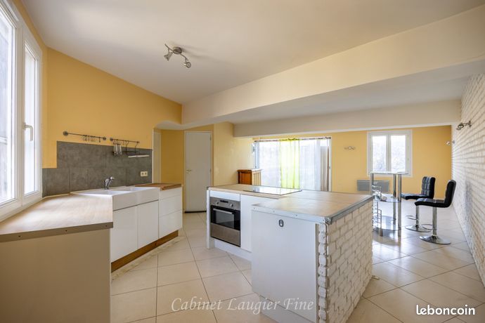 Propriété 5 pièces 250 m² — 13