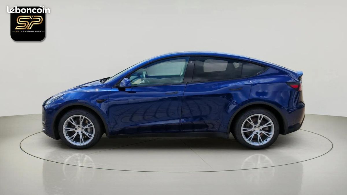 TESLA MODEL Y Performance * Dual Motor AWD * 534 ch * 75 kWh * Toit Pano (image 4)