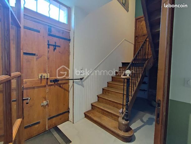 Maison 10 pièces 315 m²