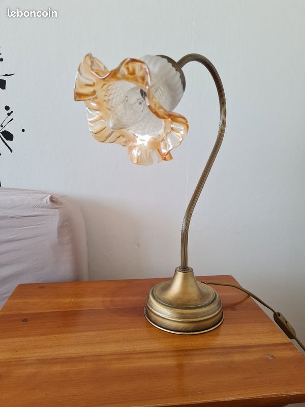 Lampe de chevet tulipe (image 1)