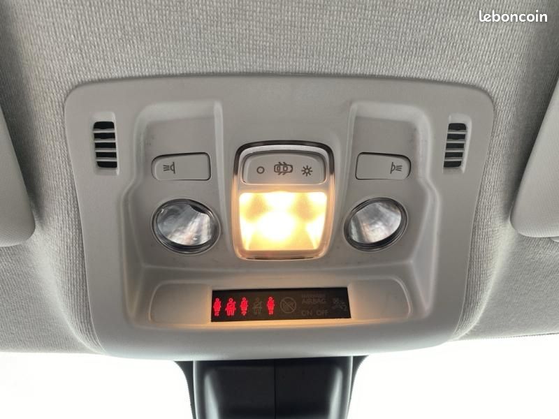 Citroen C3 1.2 PureTech 110ch S&S MAX Boite Automatique (image 21)
