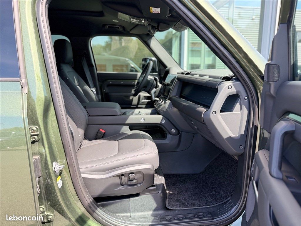Land Rover Defender PHEV 110 X-Dynamic SE (image 11)