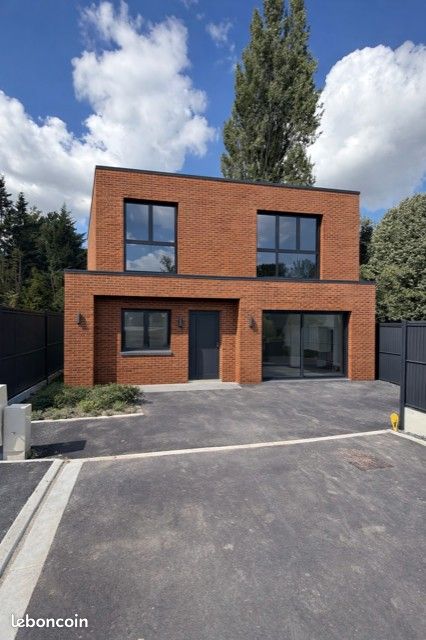 Terrain 845 m² · à La Chapelle-d'Armentières · 199 000 €