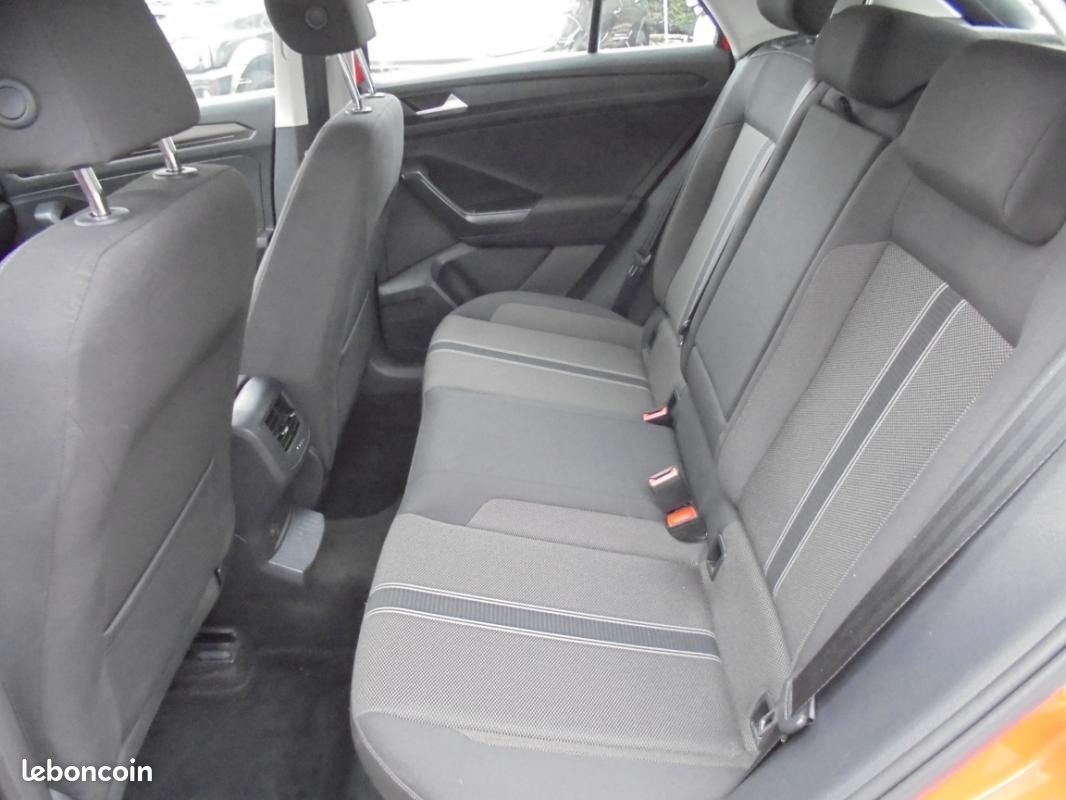 Volkswagen T-Roc 1.0 TSI 115 Lounge Business (image 10)