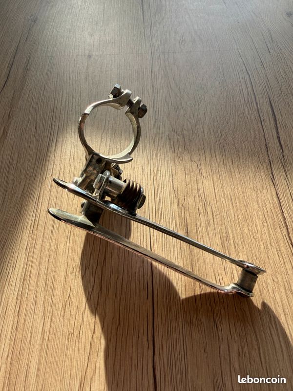 Dérailleur Avant Campagnolo Nuovo Record Pour Vélo De Course Ancien - Italie