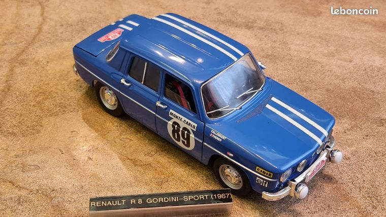 Renault 8 Gordini 1300 Coupé 1967 Bleu / Orange 1/18 Solido S1803607