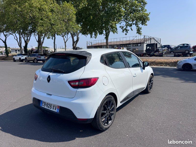 Renault Clio IV (4) 1.5 DCi 90 CV (image 3)