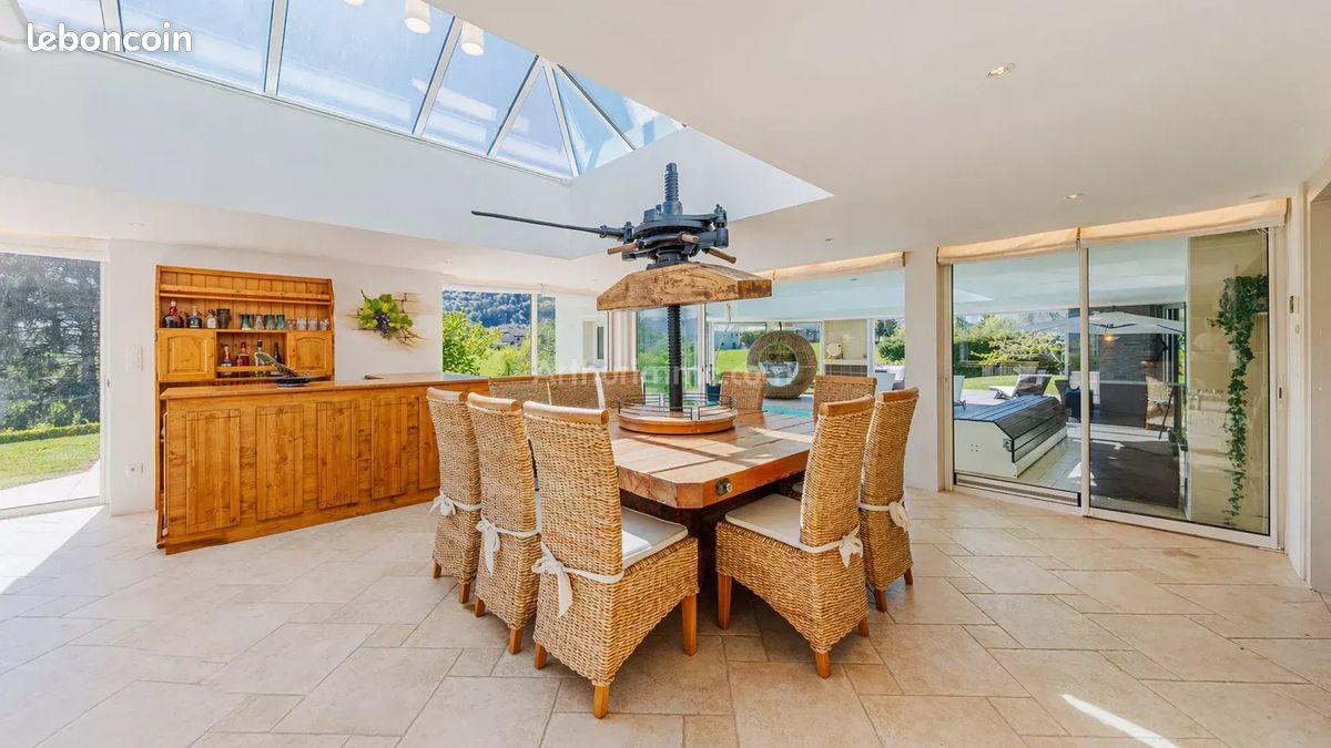 Maison 7 pièces 325 m² (image 14)