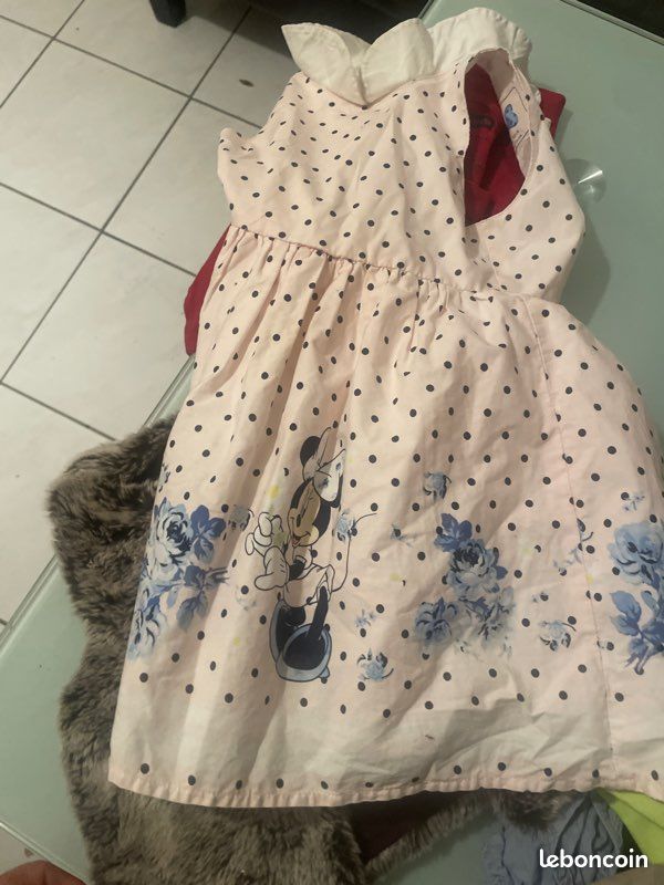 Je vends les deux sacs, 15  les vêtements de bébé fille de l’âge, trois mois jusqu’à 18 mois (image 11)