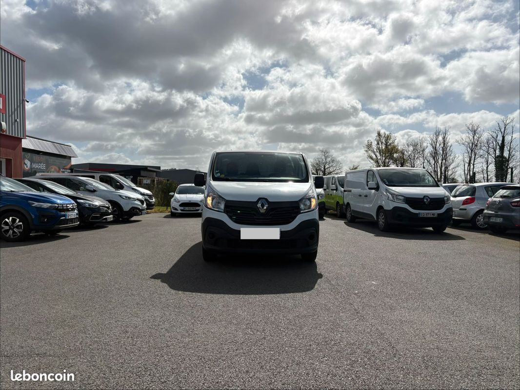 RENAULT Trafic 3 1.6 dci 120 cv L1H1 TVA RÉCUPÉRABLE (image 3)