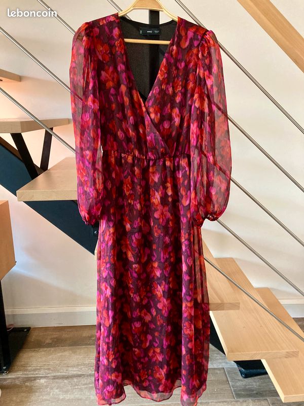Robe Mango XS cache-cœur fluide fleurs rouges roses – très bon