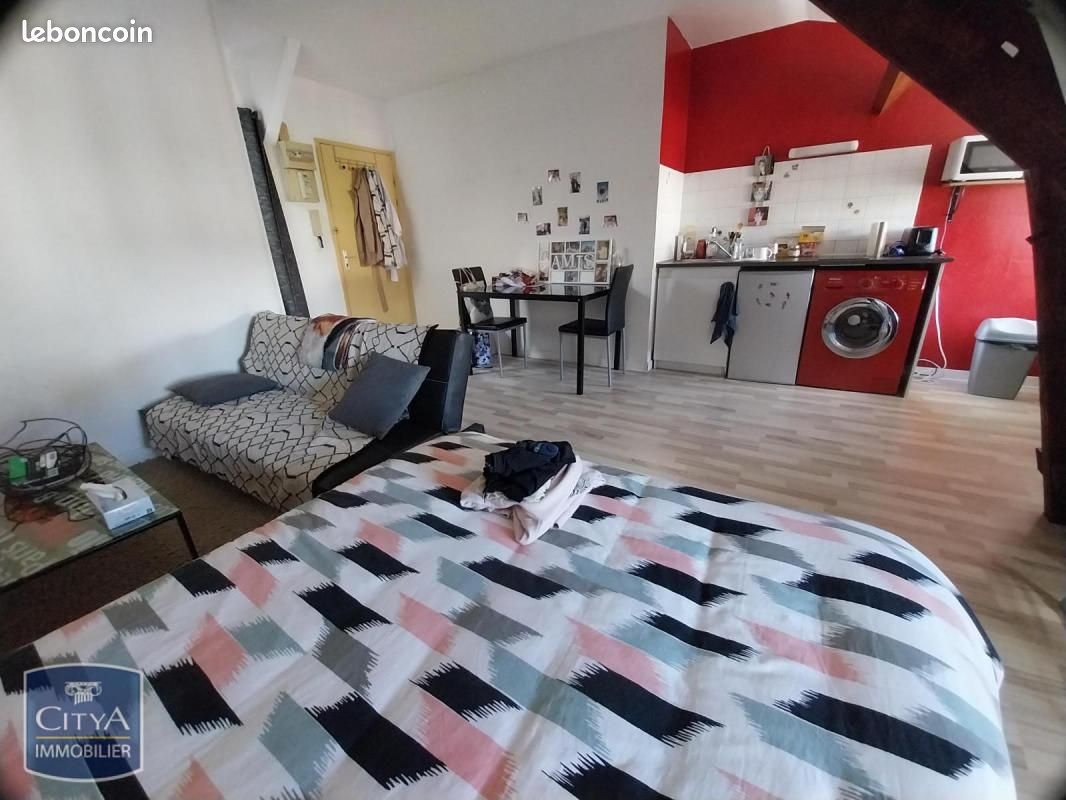 Appartement 1 pièce 25 m² - Brive-la-Gaillarde 19100 (image principale 0)