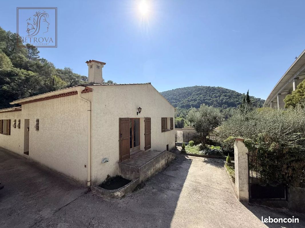 Maison 5 pièces 131 m² · à La Trinité · 131 m² · 430 000 €