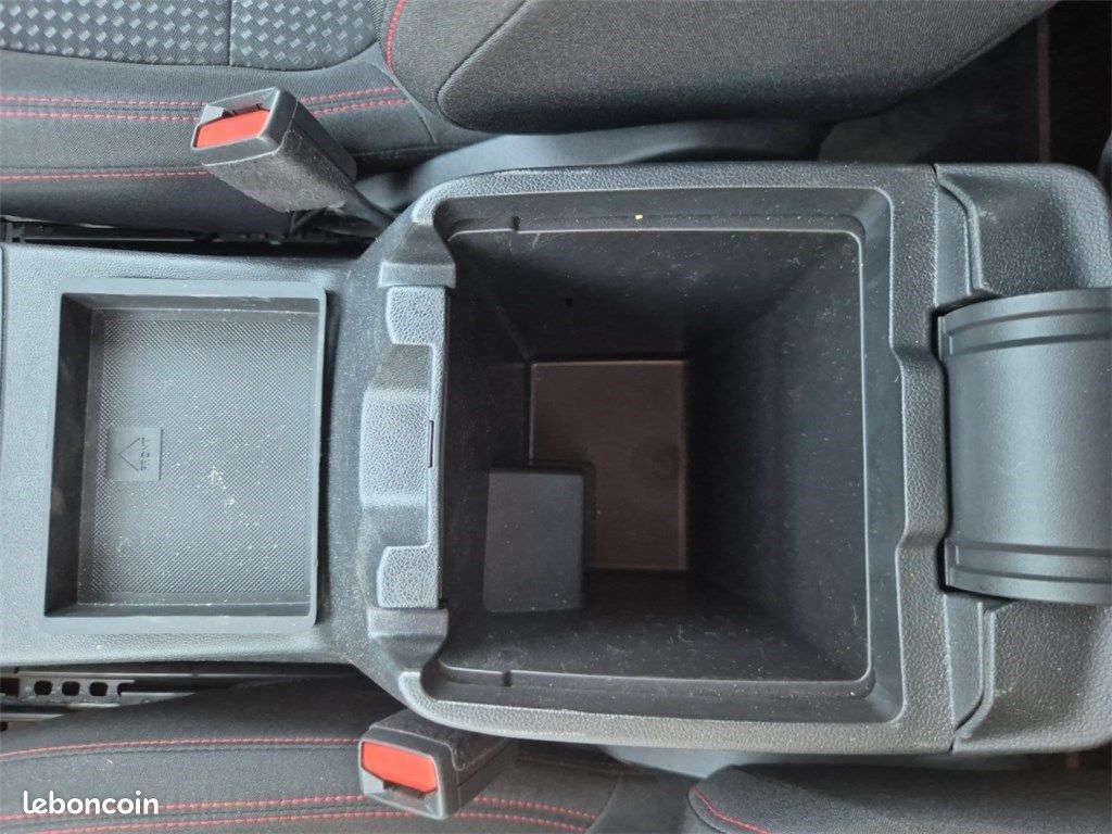 Ford Kuga III 2.5 DURATEC 225 CH PHEV POWERSHIFT ST-Line (image 20)