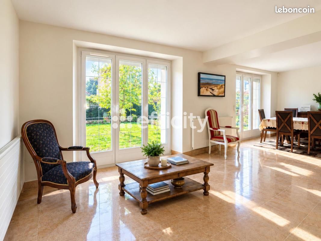 Maison 7 pièces 220 m² · à Saint-Soupplets · 220 m² · 479 000 €
