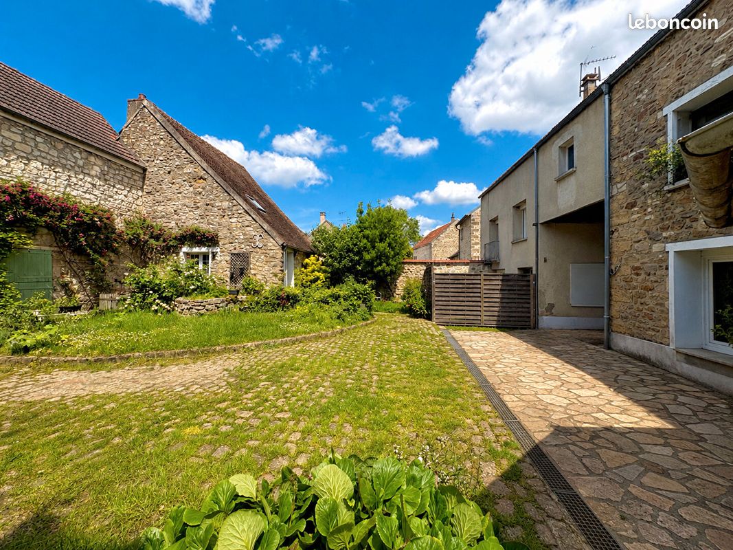 Maison 14 pièces 600 m² (image 1)