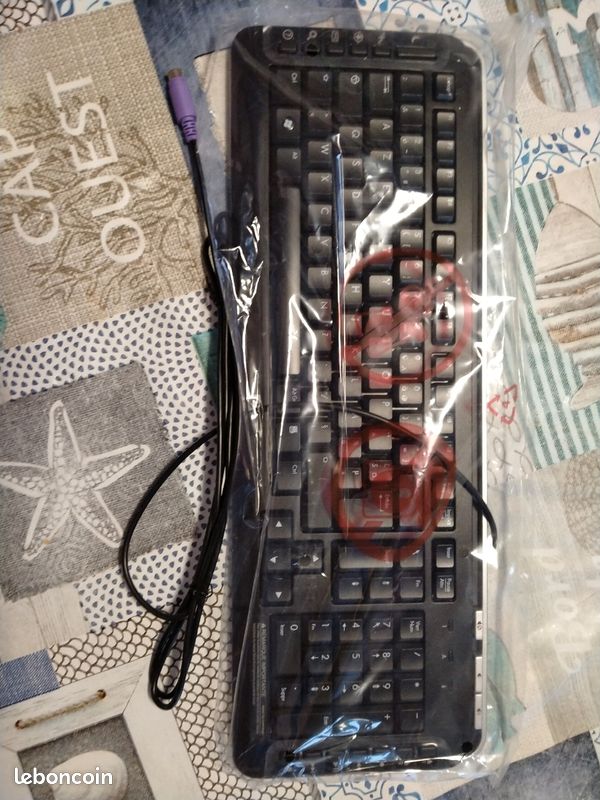 Clavier HP neuf jamais servi (image 1)