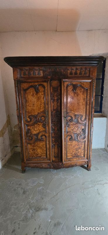 Armoire bressane Louis XV (image 1)