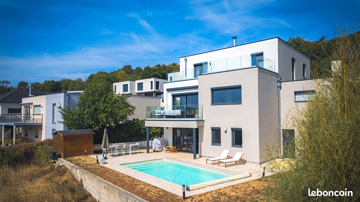 Maison 8 pièces 217 m² · à Besançon · 217 m² · 620 000 €