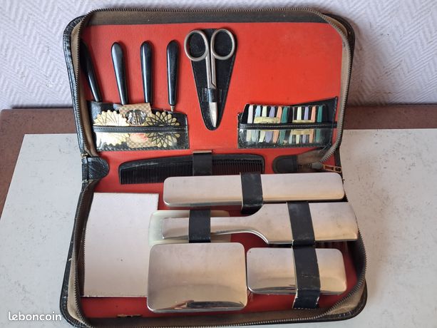Trousse De Toilette Ancienne Fabriquée En France - Objet Déco Vintage