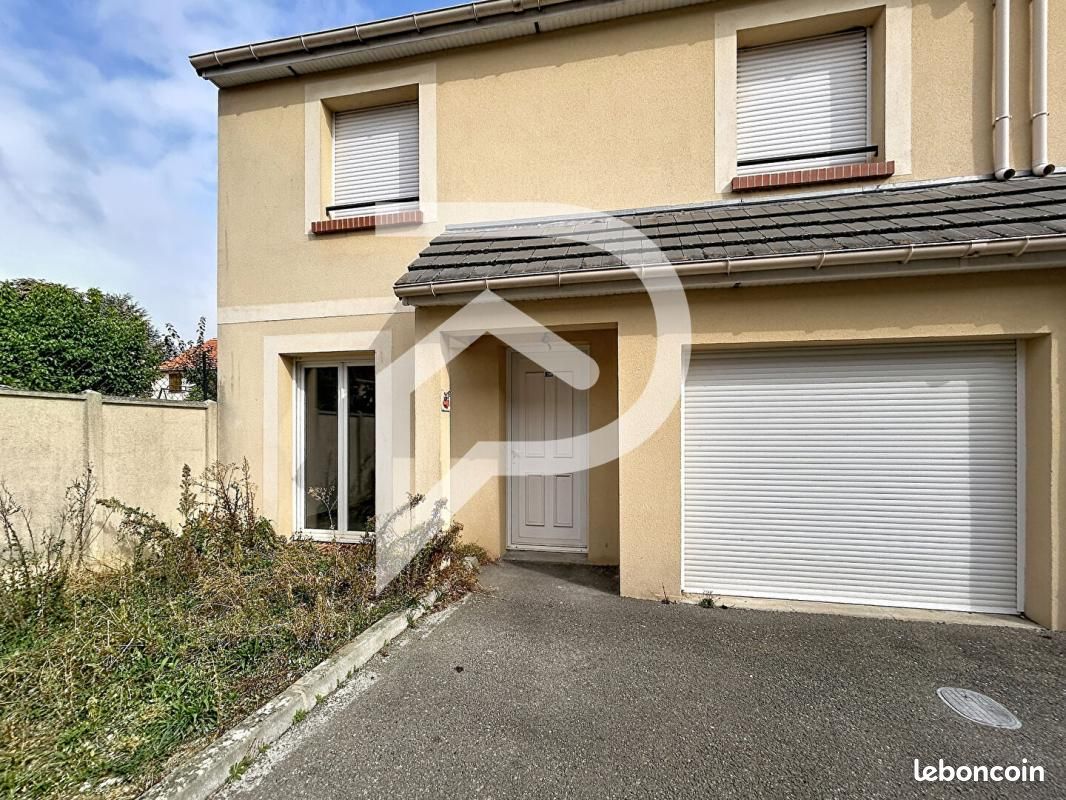 Appartement 5 pièces 100 m² · à Dreux · 100 m² · 1 150 €/mois