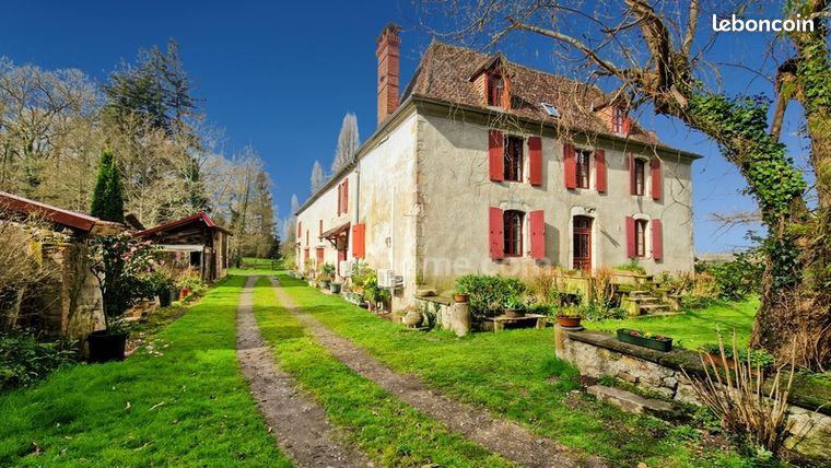 Maison 16 pièces 495 m²