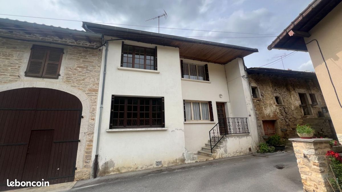 Maison 6 pièces 200 m² · à Montagna-le-Reconduit · 200 m² · 168 000 €