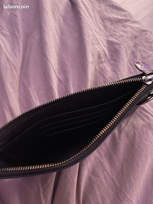 Pochette Louis Vuitton (image 2)