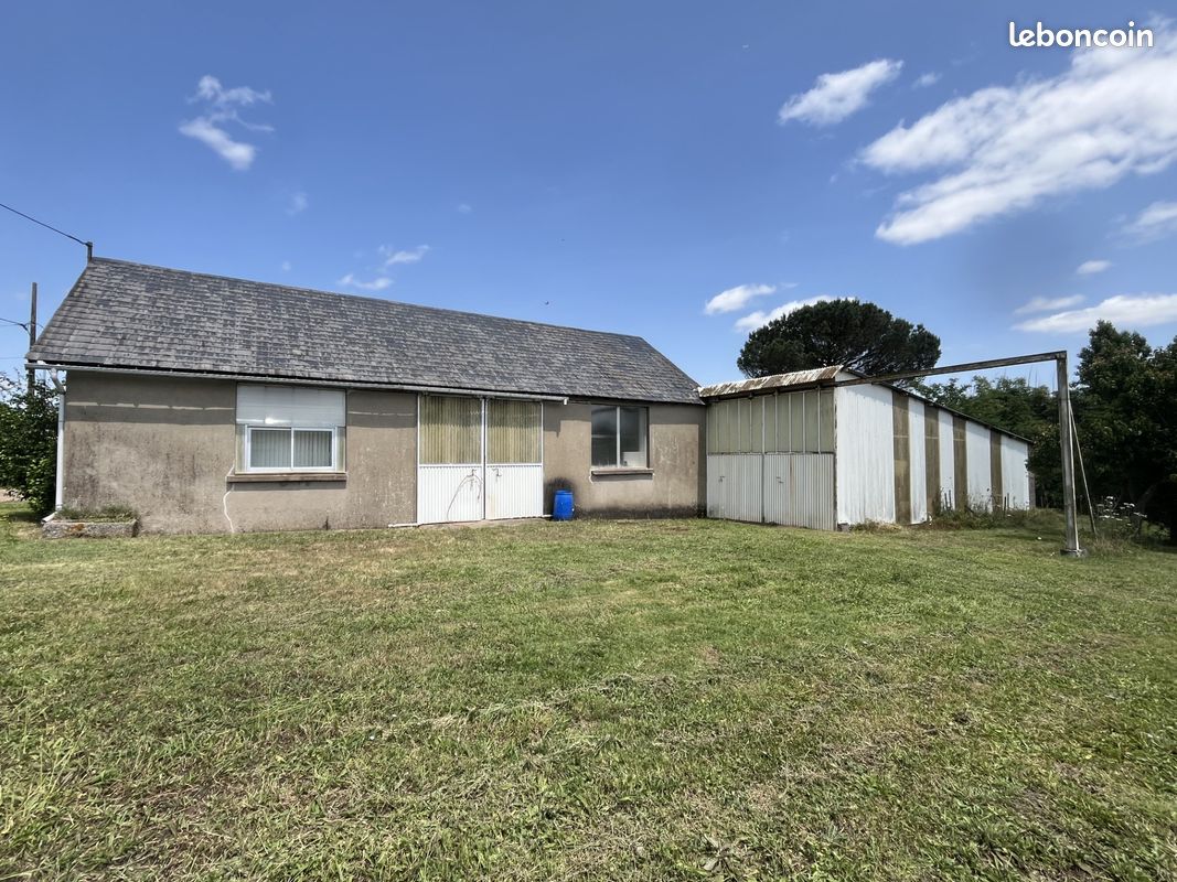 Maison 1 pièce 120 m² · à Vieillevigne · 120 m² · 130 000 €