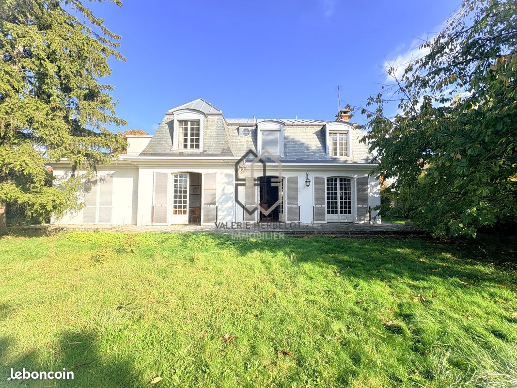 Maison 8 pièces 210 m² · à Chennevières-sur-Marne · 210 m² · 750 000 €