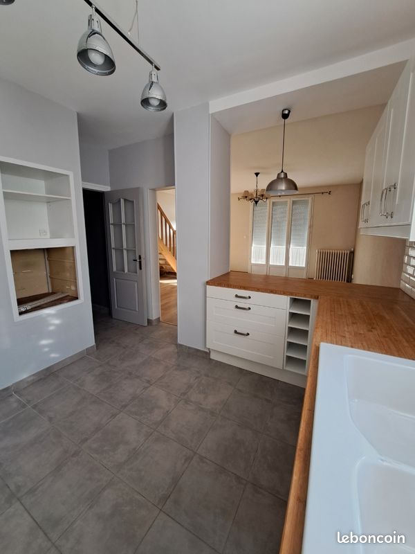 Maison 4 pièces 90 m² · à Châteauroux · 90 m² · 820 €/mois