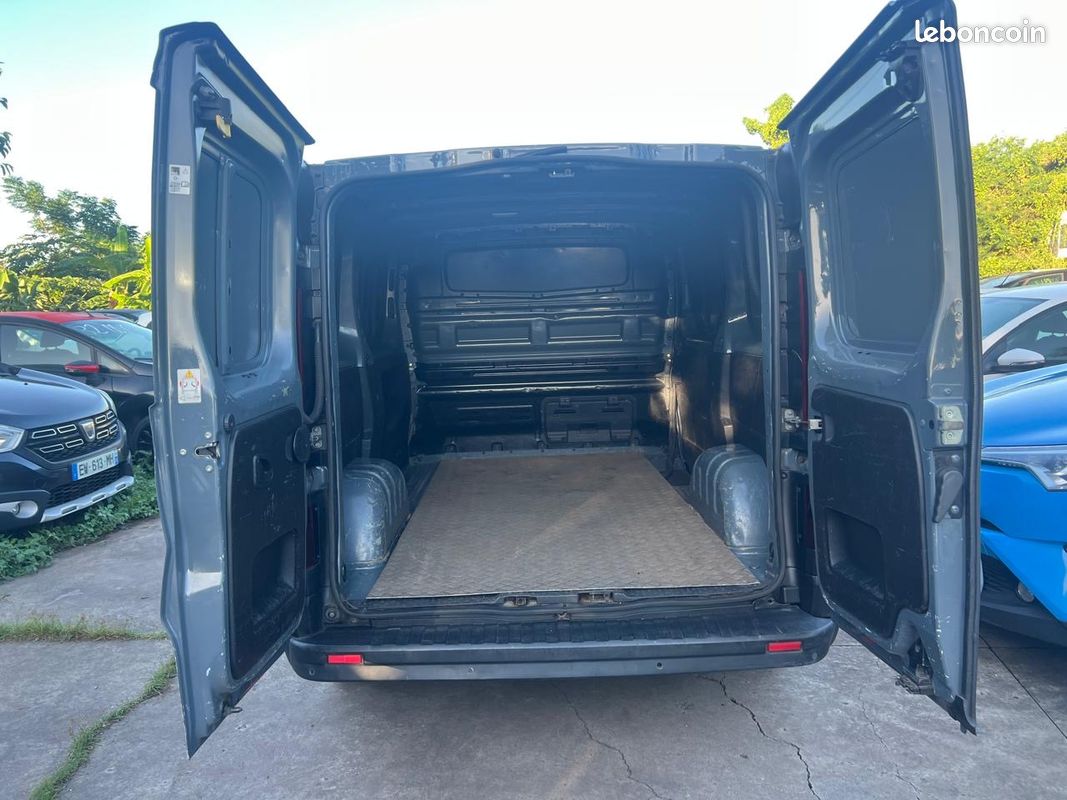 Renault Trafic III 2L DCI Fourgon 3Places 120Ch (image 3)