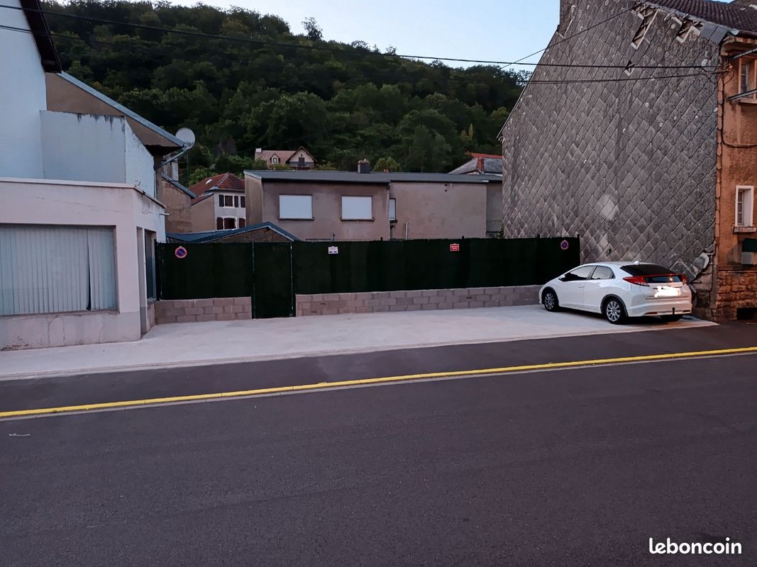 Parking à louer Algrange · 70 €/mois