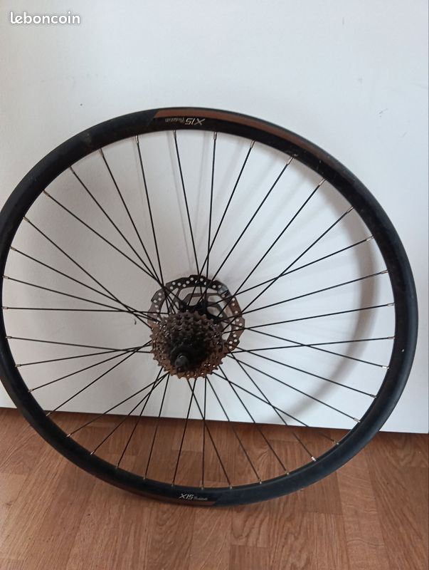 Roue Arrière Carbone CORIMA Disc – 700C – Shimano 11v – Tubulaire – Frein Jante – Occasion