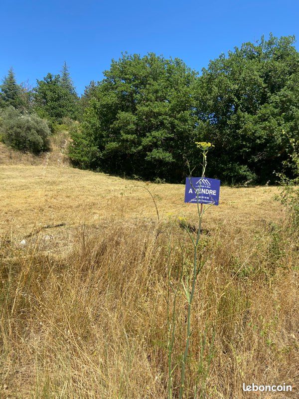 Terrain constructible · à Quillan · 39 500 €