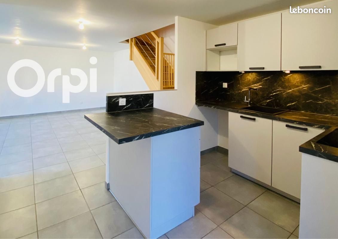 Maison 5 pièces 101 m² · à Moirans · 101 m² · 910 €/mois