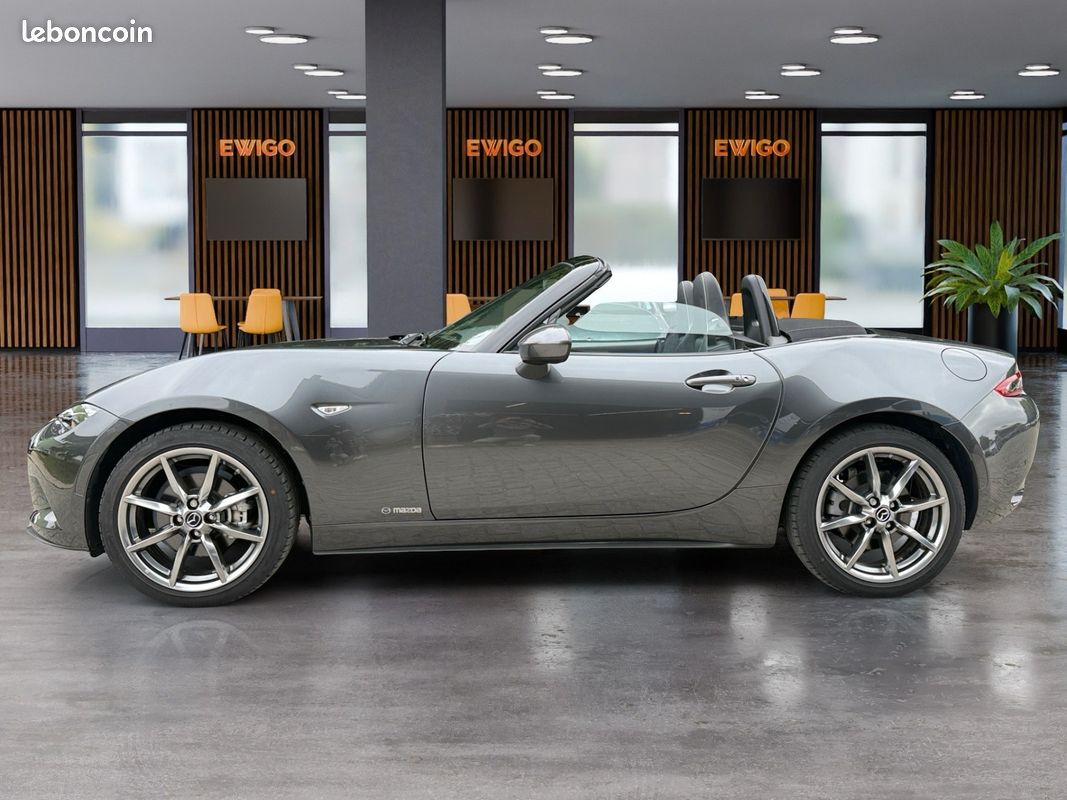 MAZDA MX5 ROADSTER 2.0 SKYACTIV-G 185 CH * CARPLAY*CAMERA DE RECUL*PACK SPORT* FULL ENTRETIEN MAZDa (image 15)
