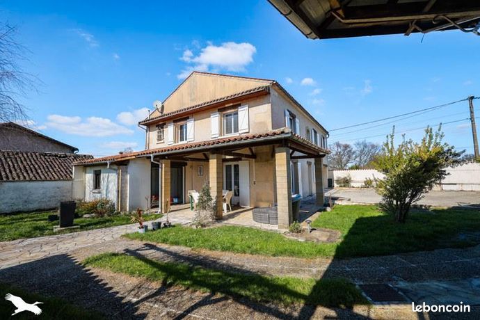 Maison 7 pièces 232 m²
