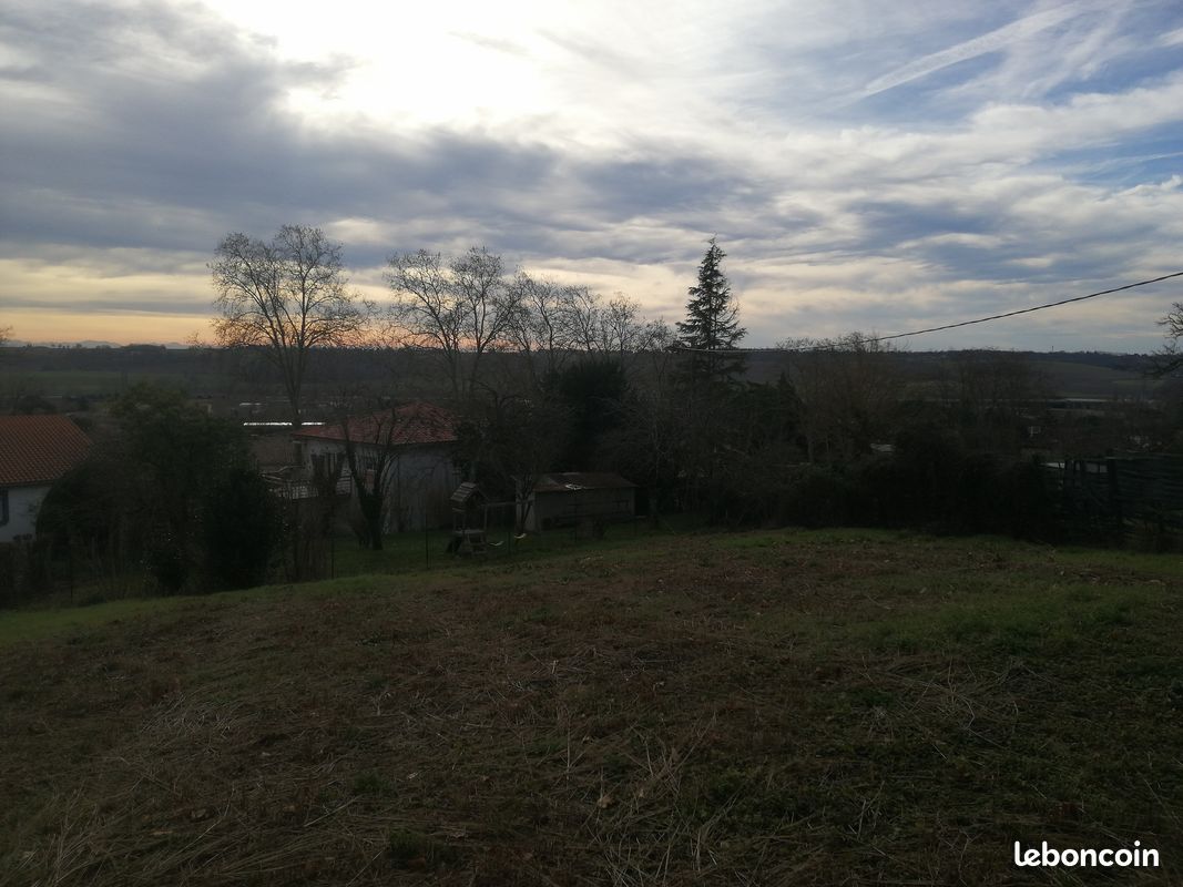 Terrain Verfeil 656 m² · 89 000 €