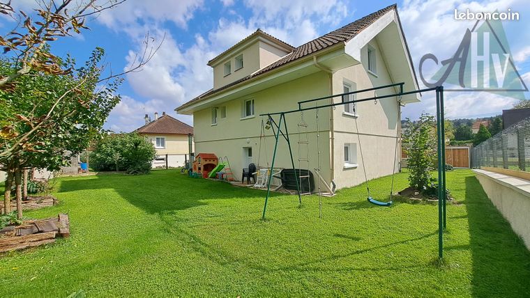 Maison 8 pièces 181 m²