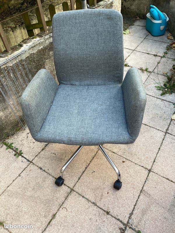 Chaise de bureau (image 1)